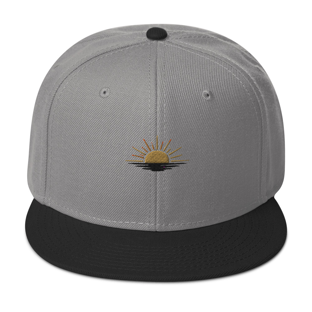 Golden Horizon product mockup [isolated:461505575:d7ef41f9a228e78e440c54e05094e79dc98ce8611e68941565527939138e804b]